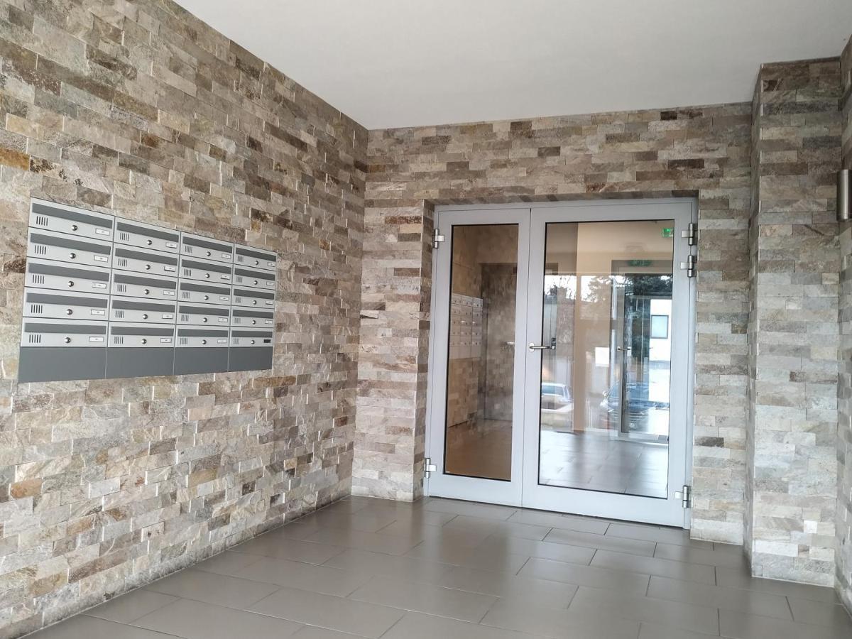 Strefa Malbec Apartment Rzeszow Exterior photo
